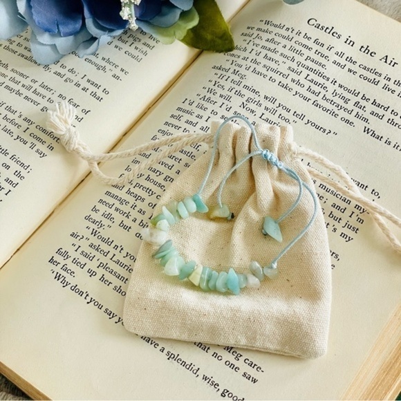 🏷️ 4/$25 NWT Inner Peace Natural Raw Amazonite Goddess Adjustable Bracelet - Picture 1 of 3